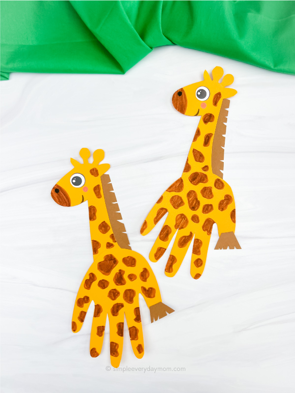 Handprint Giraffe
